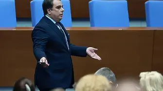 На първа инстанция: Асен Василев загуби делото за 250 000 лв. срещу Тошко Йорданов