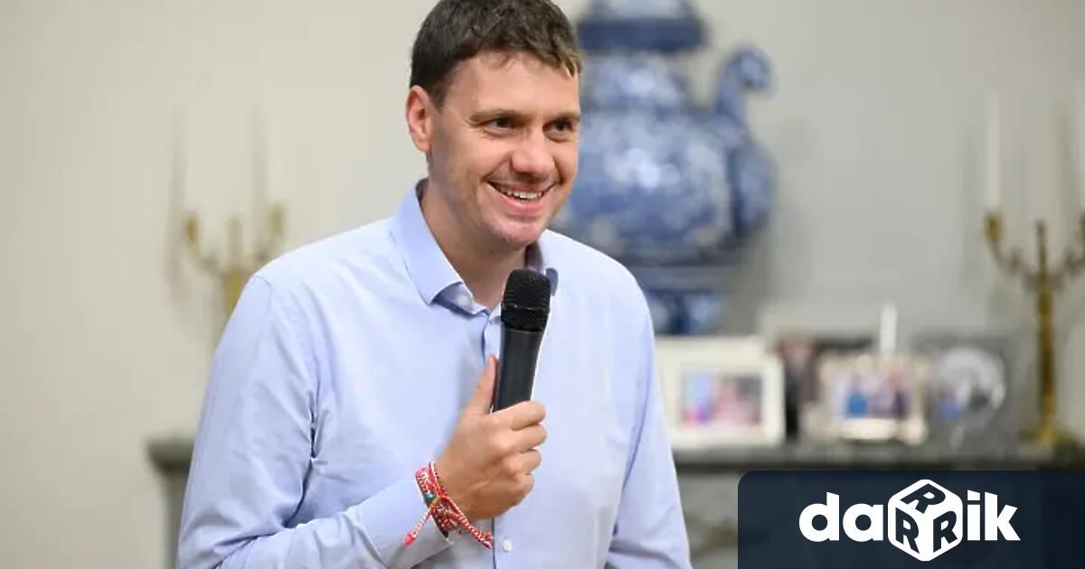 Намерението на Ейч Ар Кепитъл е да придобива колкото се