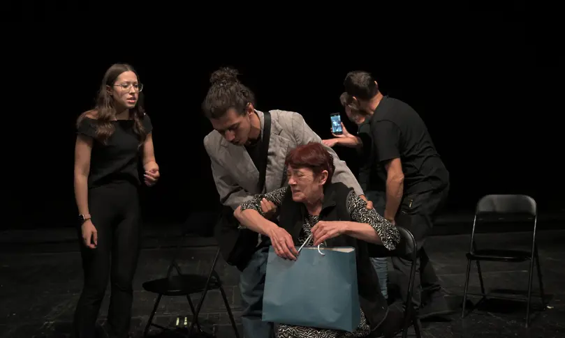 Зрителите предлагат решения и нов финал в премиерния „Форум театър: Краят не е предизвестен!“