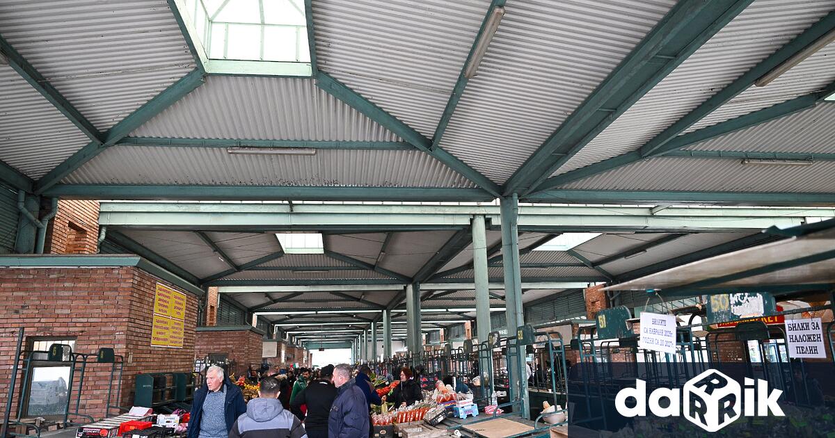 Община Сливен продължава ремонтите на обекти и съоръжения в различни