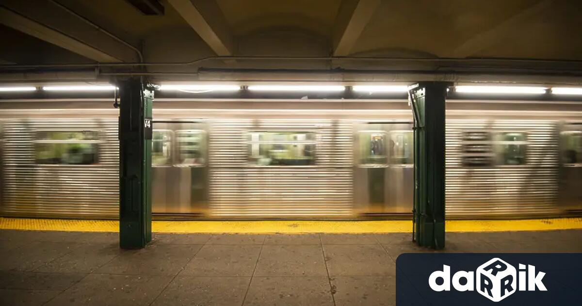 Младеж загина от токов удар на метростанция в Берлин след