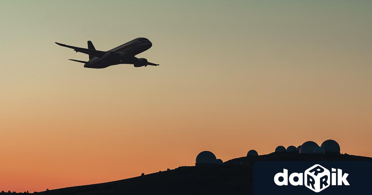 Частен самолет с осем души на борда е катастрофирал при