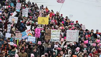 Семейството на убития от ICE в Минесота: Той не държи пистолет