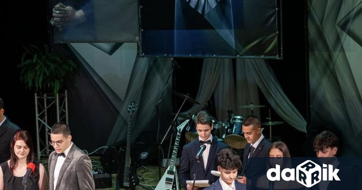 С празничен концерт под надслов Разказано за бъдещите хора Професионалната