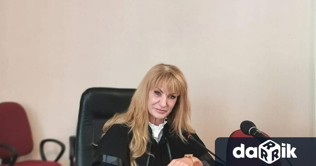 Поради навършване на 65 годишна възраст считано от 25 януари