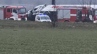 Верижна катастрофа с три тира и кола край Видин, има жертва (СНИМКИ)