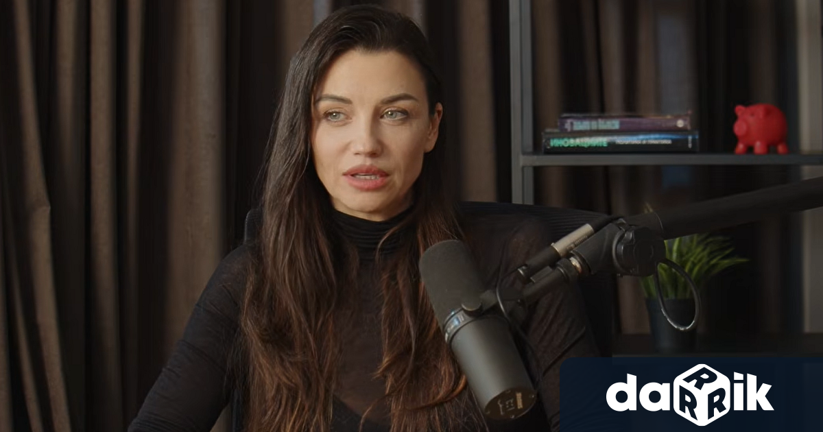 Има жени които я гледат с възхищение други й завиждат