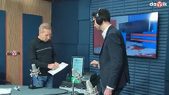 Как се гласува с новите машини? Демонстрация в студиото на Дарик (ВИДЕО)