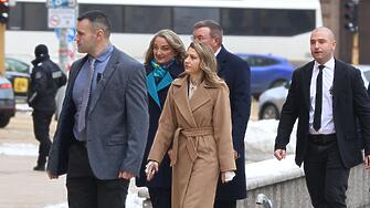 ГЕРБ-СДС пристигнаха на „Дондуков“ 2 за консултации с президента