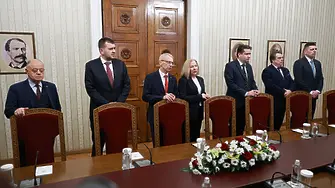 ПП-ДБ пристигнаха на „Дондуков“ 2 за консултации с президента Илияна Йотова