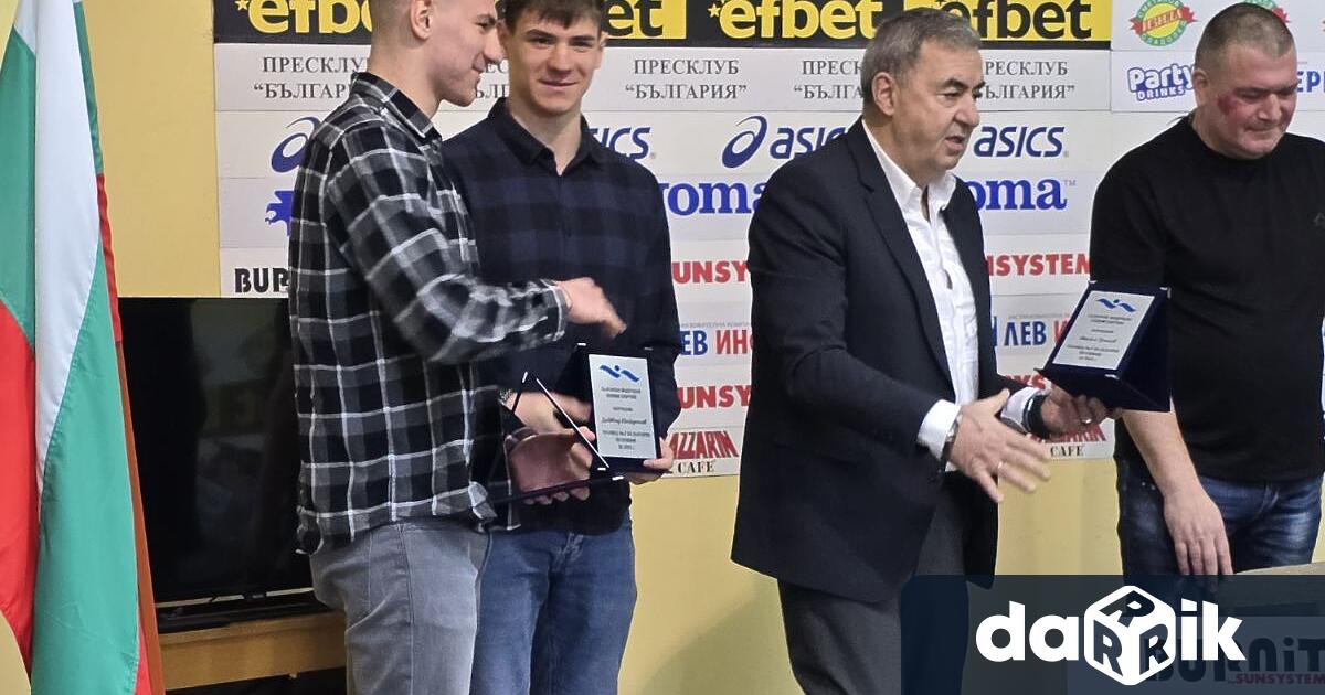 В Пресклуб България в София бяга наградени най силно представилите