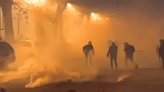 Протест в Торино ескалира: Сериозни сблъсъци между полиция и демонстранти 