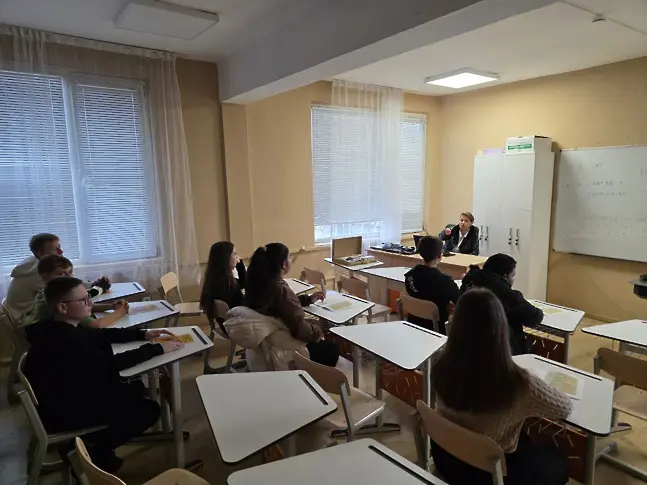 За информирани и будни малки общности: Три училища с общ проект за отговорно общество