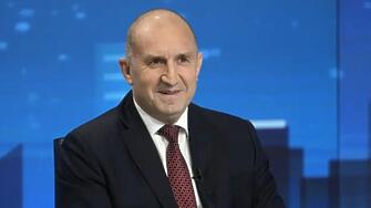 Радев изненада с отговора си дали би работил с ГЕРБ