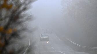 Мъгла намалява видимостта на прохода Шипка