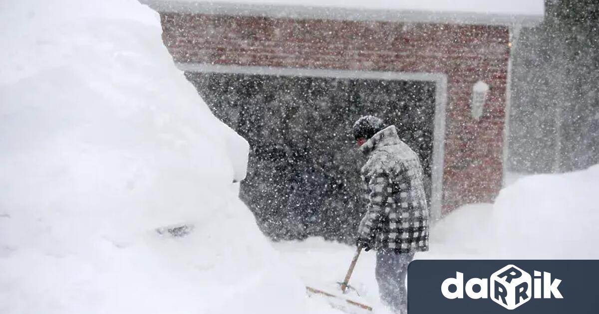 Обилни снеговалежи отнеха живота на 30 души в Япония през
