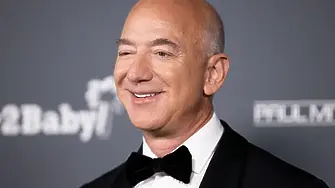 Безос уволни близо 300 журналисти от Вашингтон пост