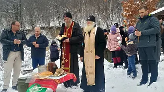 Почетоха Сретение Господне с поклонение на игнатишкия оброк над Черепишкия манастир