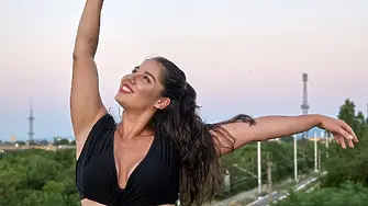 „Пътувам сама и това ме зарежда повече от всичко друго“