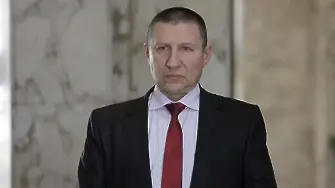 Конституционният съд се произнася по казуса „Сарафов“