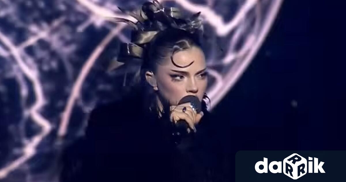 Певицата Дара няма да се откаже от състезанието в песенния