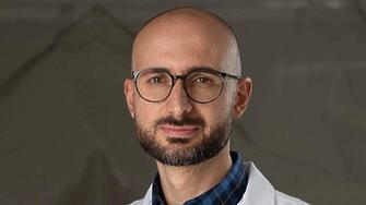 След изтеклите записи от АГ кабинет задържаха доктора