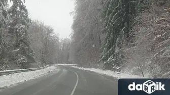 В Сливенско обработиха общинската пътна мрежа във високопланинската и в равнинната части