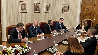 МЕЧ отиде при президента, но отказа да проведе консултации