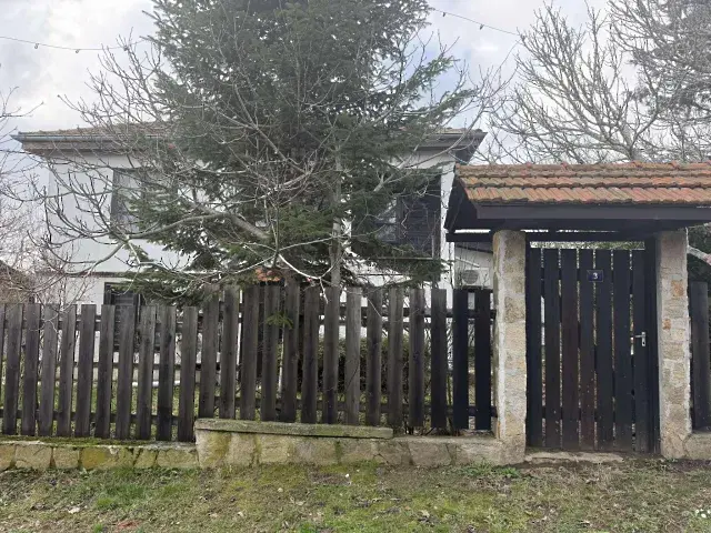 Още снимки от къщата на изчезналия след убийството в Петрохан Ивайло Калушев