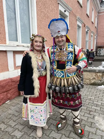 Тринадесето издание на Кукерския празник „Февруарска плетеница“ в Луковит/СНИМКИ/