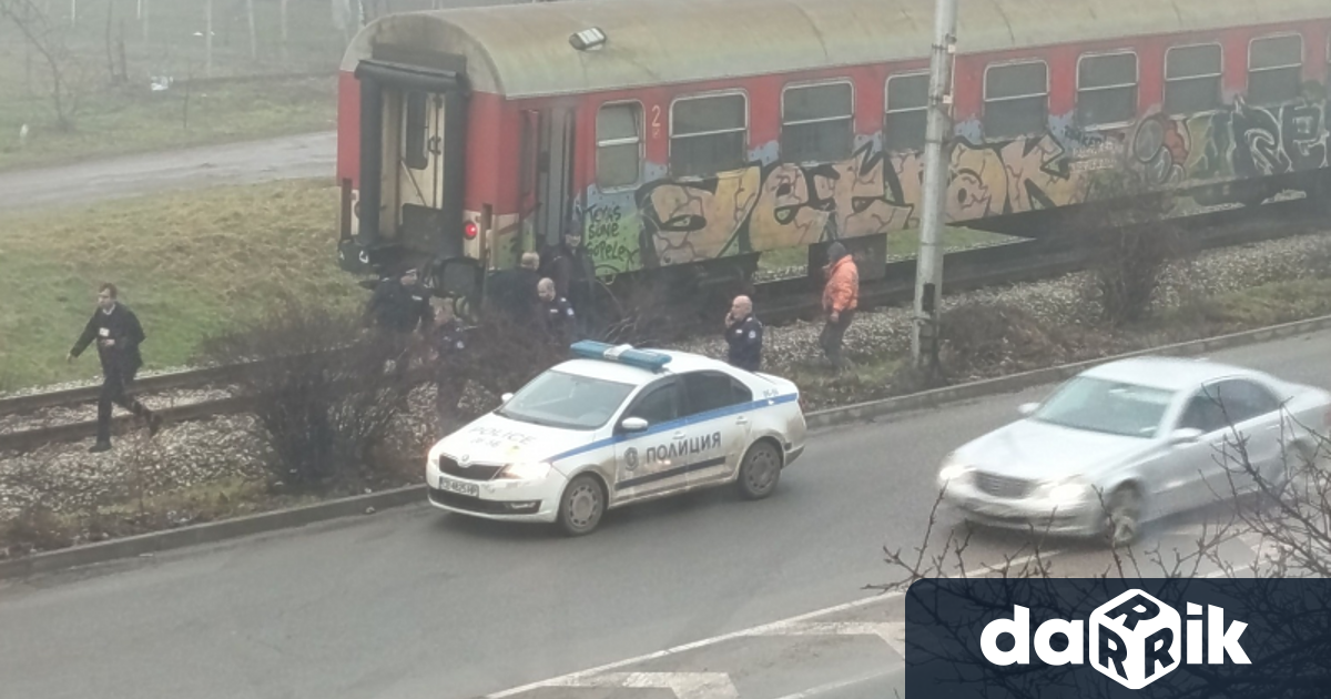 Мъж се хвърли под влака във Враца и загина на