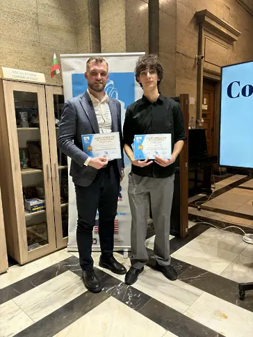 Десетокласникът Теодор Баев от НТГ – Пловдив сред тримата най-добри в Националното състезание по творческо писане на английски език