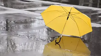 Значителна облачност и слаби превалявания от дъжд