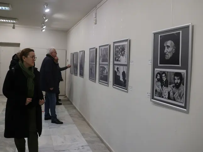 Фотоизложба „Старата школа” представя в кадри поколения фотографи