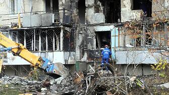 Русия обстрелва Днепропетровска област през нощта, ранено е 10-годишно момче 