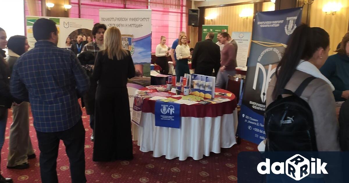 Изложение на университетите и колежите в България ще се проведе