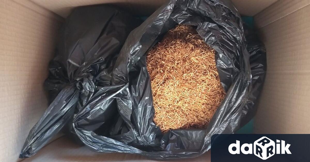 0 890 кг нарязан тютюн без бандерол пакетиран в шест