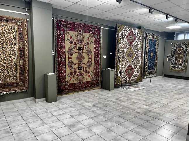 Петя Янева представя: „Художникът и килимът. Модели за котленската килимарска школа“