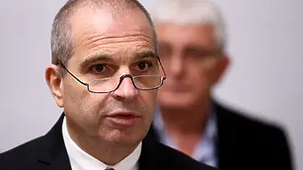 Гроздан Караджов: 34 нови влака по основните направления тръгват през април