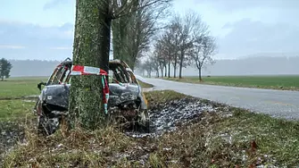 Шофьор загина след удар в дърво край село Методиево  