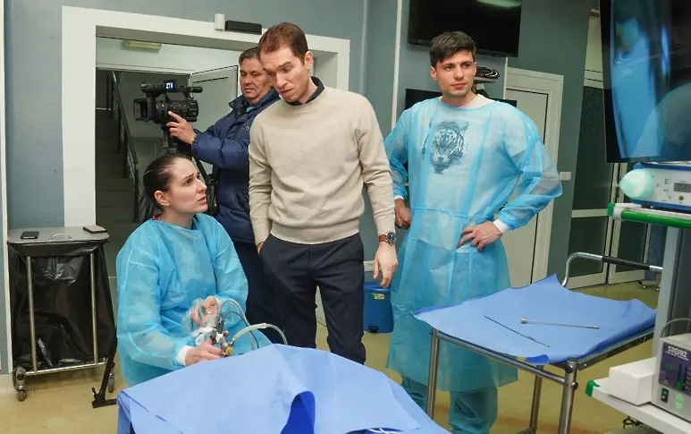 Млади специалисти получиха сертификати за успешно завършен курс по оперативна хистероскопия в Медицински университет – Плевен