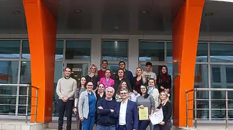 Млади специалисти получиха сертификати за успешно завършен курс по оперативна хистероскопия в Медицински университет – Плевен