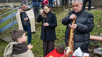 С водосвет в Челопек отбелязаха Трифон Зарезан