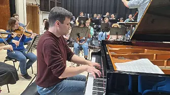 Симеон Гошев: Концерт №1 на Брамс за пиано и оркестър е грандиозно, монументално, произведение,  с много емоции и ще бъде интересно преживяване за публиката