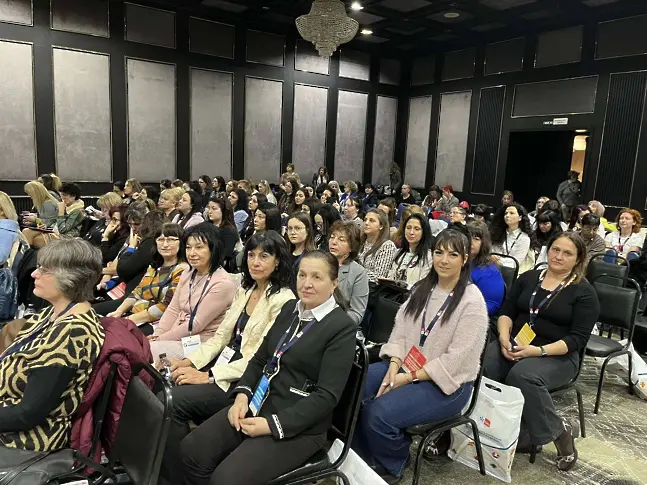 Врачански педагози участваха в Национален форум за предучилищно образование "Градивни частици на бъдещето"