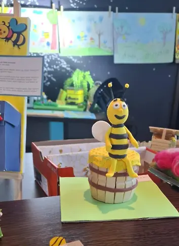 Първокласник от НУ „Христо Ботев“, гр. Плевен е отличен от “Пчеларство - Плевен 2026”