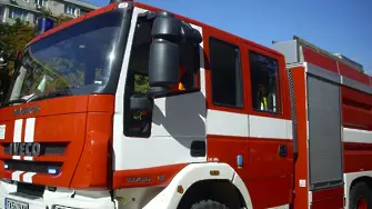 Разследват опит за палеж на входна врата в Сливен