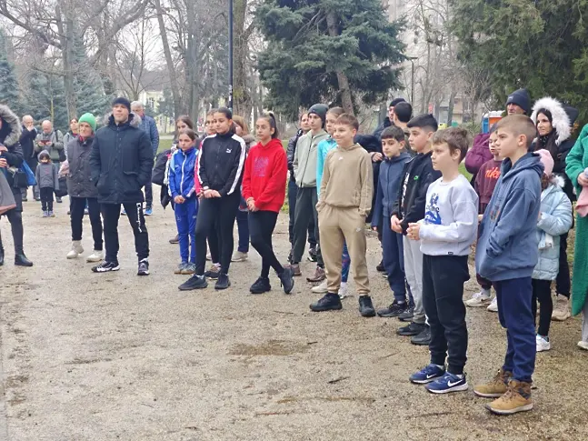 Деца на различна възраст посветиха своите „Лъвски скокове“ в Плевен на Апостола на свободата