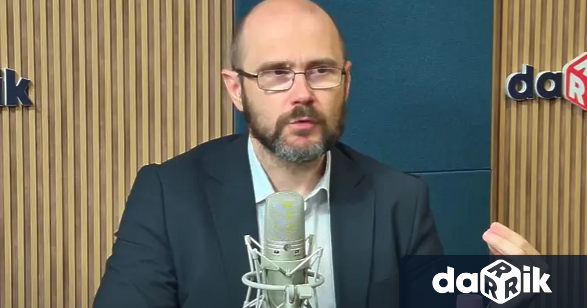 Андрей Янкулов е роден през 1980 г в гр София