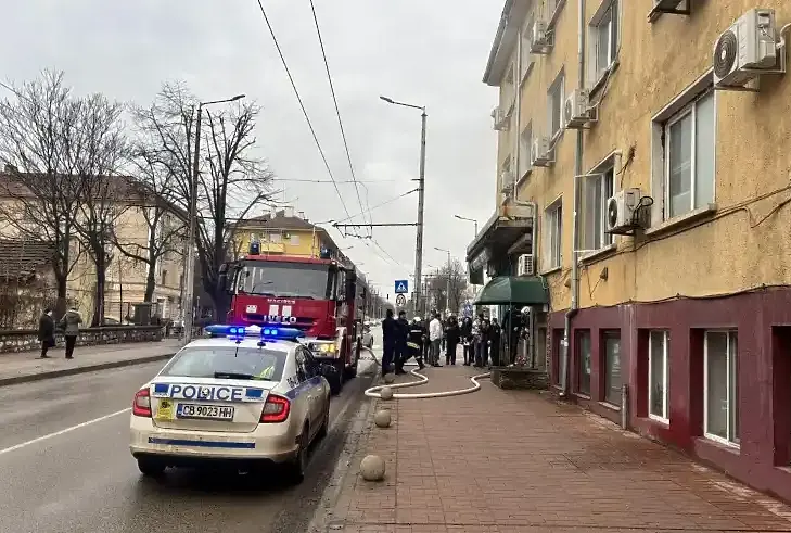 Пожар в следствената служба във Враца, изгорял е шкаф с документи